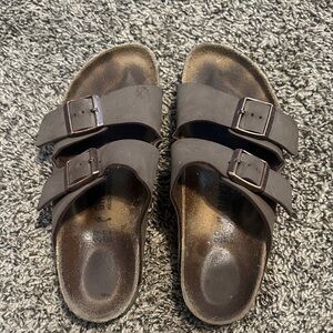 Women’s size 39 Birkenstock sandals